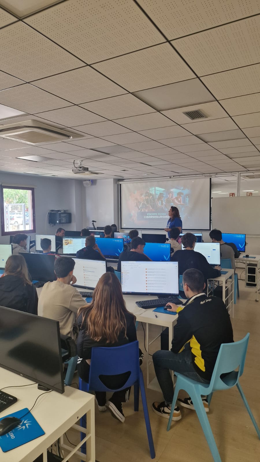 Students at Centro San Valero in class and at the ATTA challenges · photo 4
