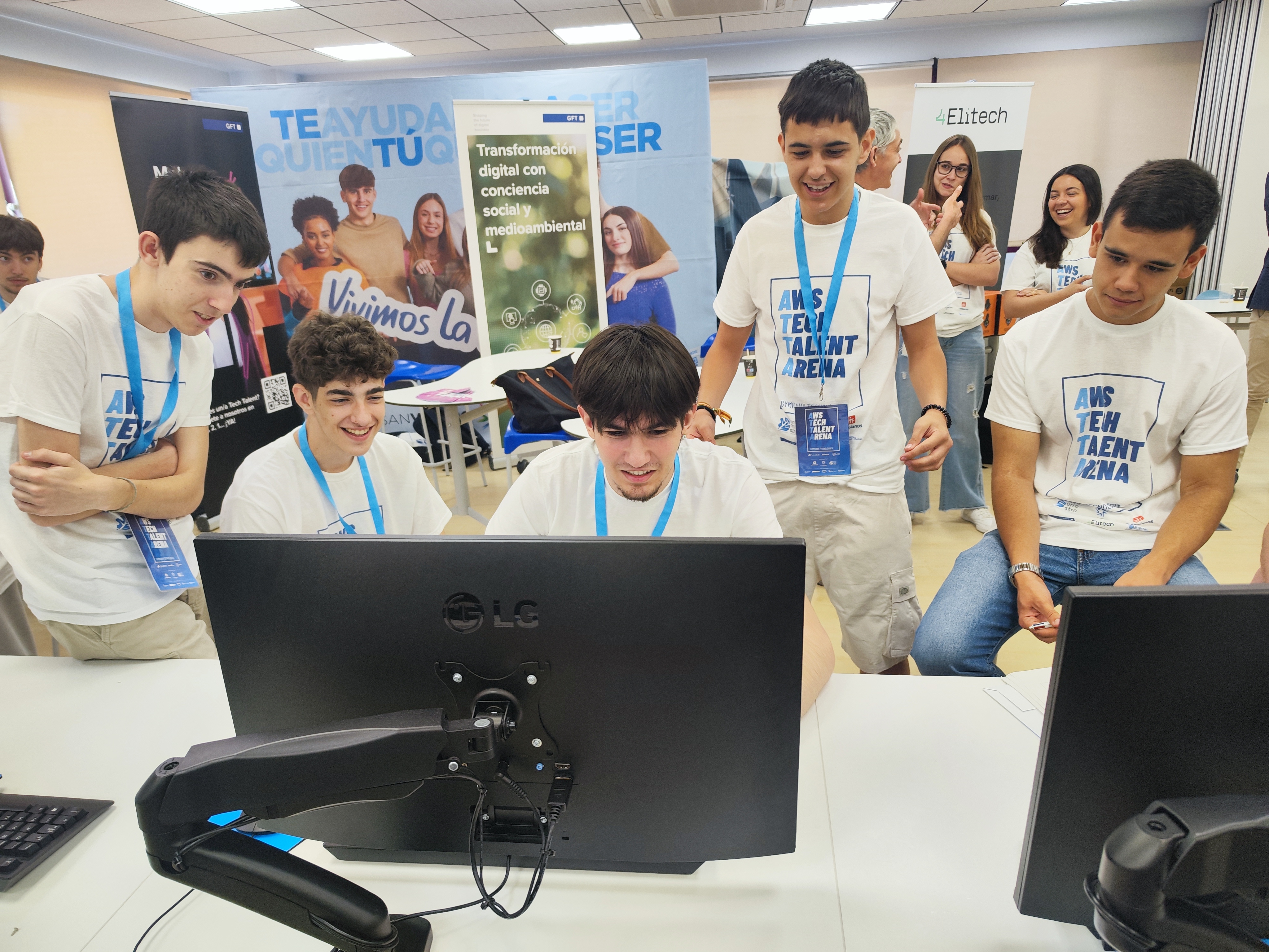 Students at Centro San Valero in class and at the ATTA challenges · photo 5
